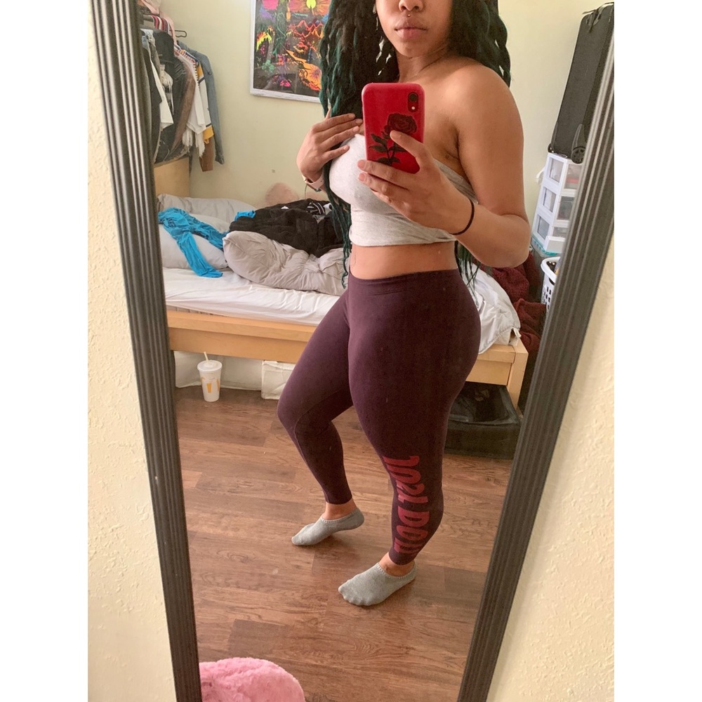 Leg-A-See Nike Leggings